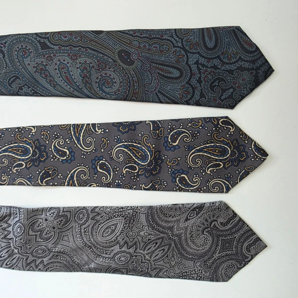 Lot of 3 Mens Paisley Ties Sean John Liberty of London 417 Van Heusen Grey Blue
